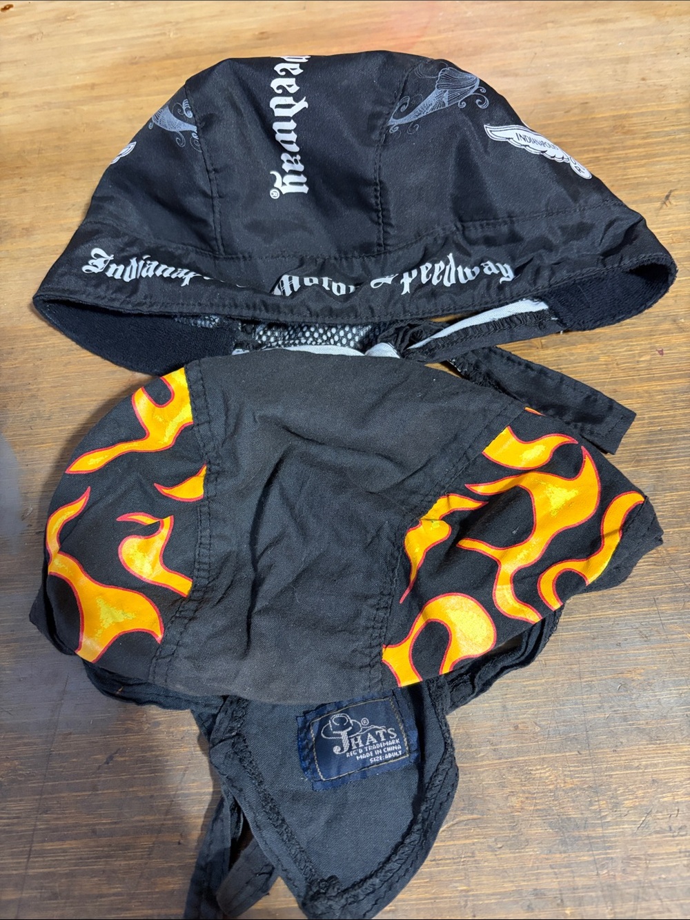 Black Men's Flame-Accent Skull Cap Beanie